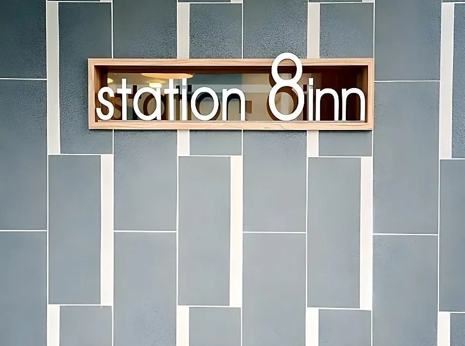 Station Eight Inn-1